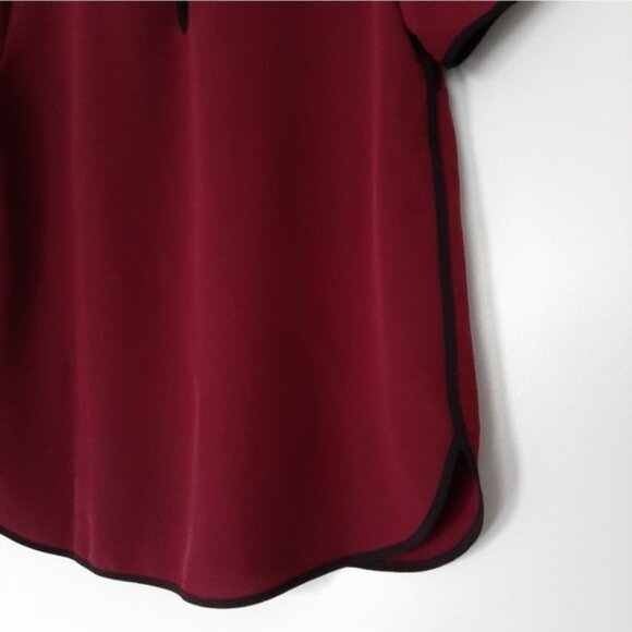 FOREVER 21 Light Short Sleeve Crewneck Blouse Top Black Piping Burgundy Red Sz M - Picture 11 of 13